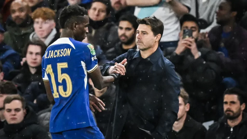 Pochettino responded to the media after being asked about the issue of Chelsea preparing to bring in a new striker to strengthen the team in January.
